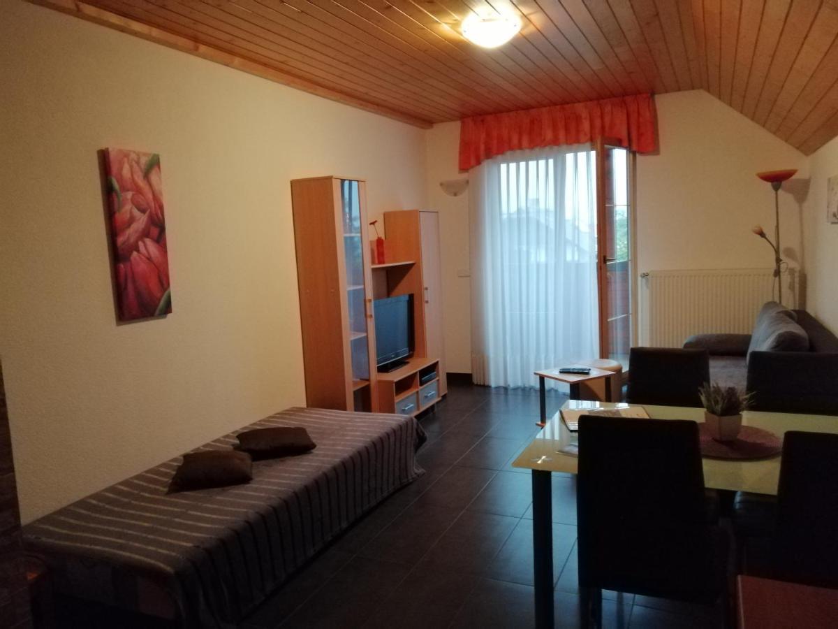 Wunderschone Ferienwohnung Mit Blick Auf Die Karawanken Zgornje Gorje Екстериор снимка