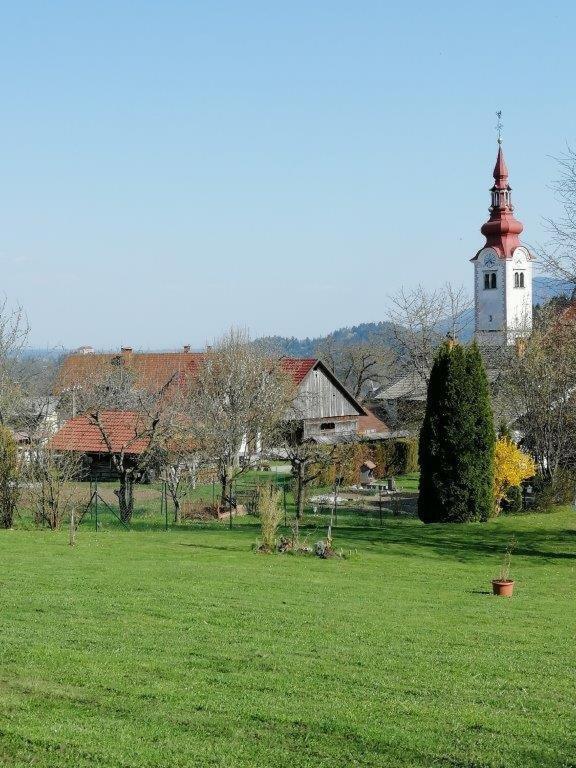 Wunderschone Ferienwohnung Mit Blick Auf Die Karawanken Zgornje Gorje Екстериор снимка