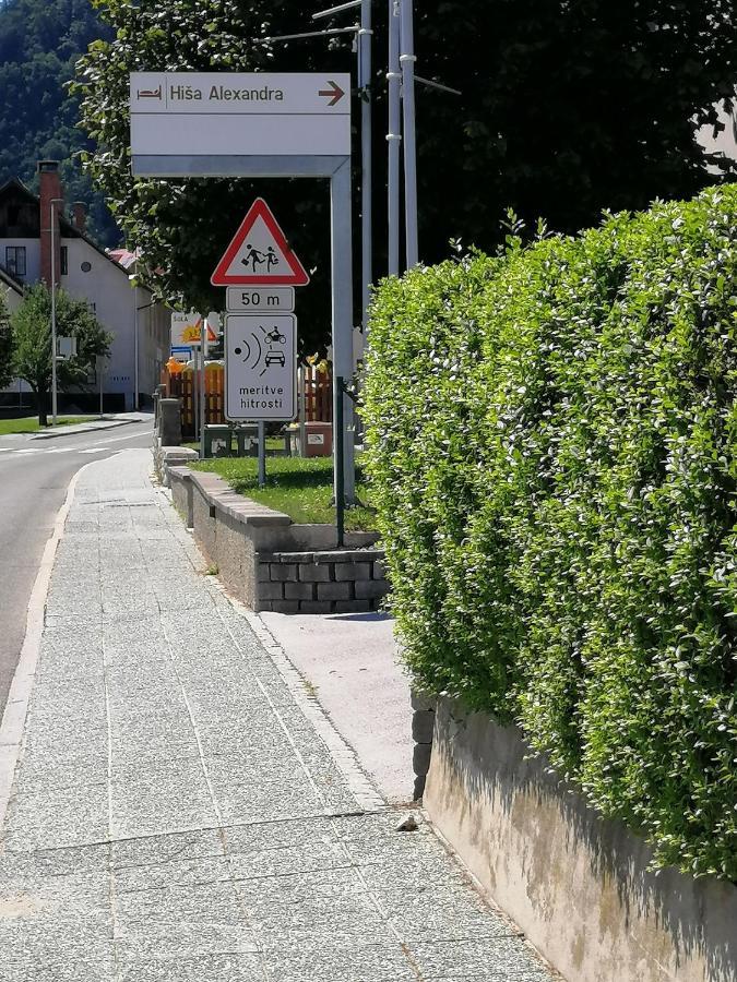 Wunderschone Ferienwohnung Mit Blick Auf Die Karawanken Zgornje Gorje Екстериор снимка