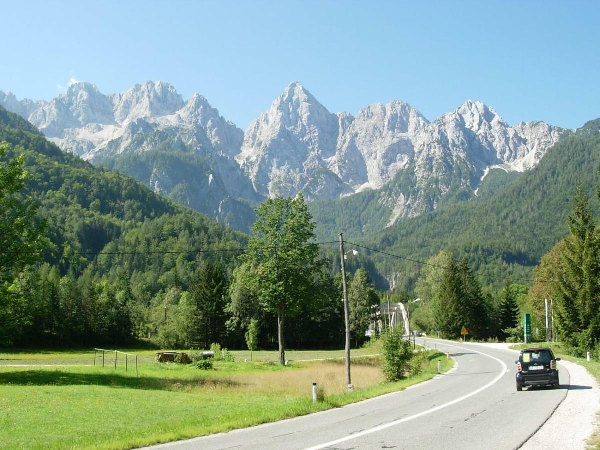 Wunderschone Ferienwohnung Mit Blick Auf Die Karawanken Zgornje Gorje Екстериор снимка