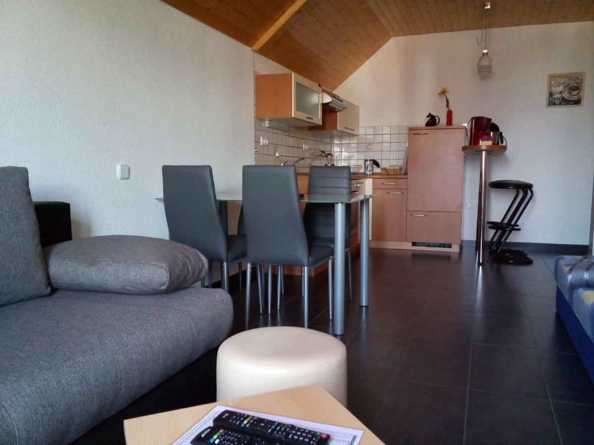 Wunderschone Ferienwohnung Mit Blick Auf Die Karawanken Zgornje Gorje Екстериор снимка